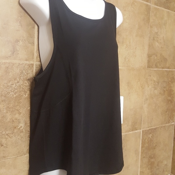 Yogalicious Tank Top NWT Medium - Picture 4 of 7
